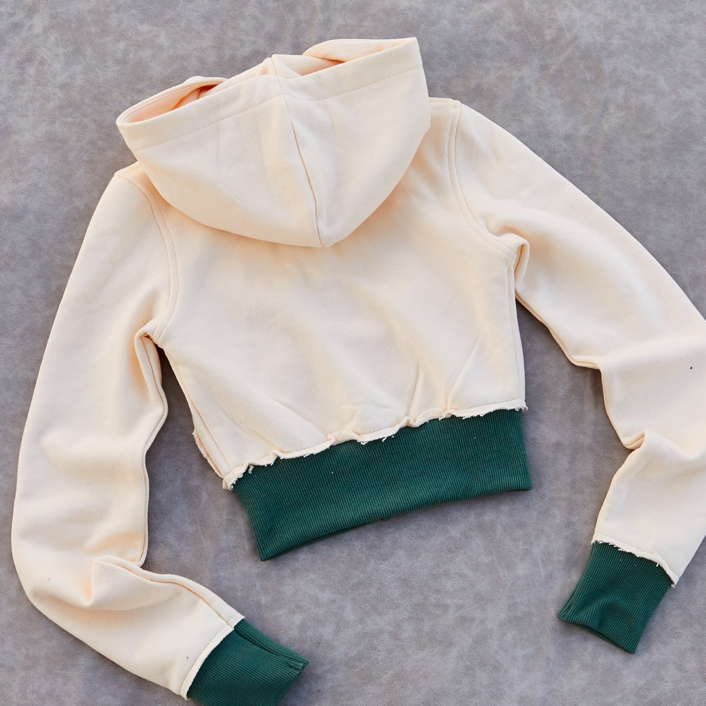 Manufacturer /Custom / OEM/ODM women cropped zip hoodie sets