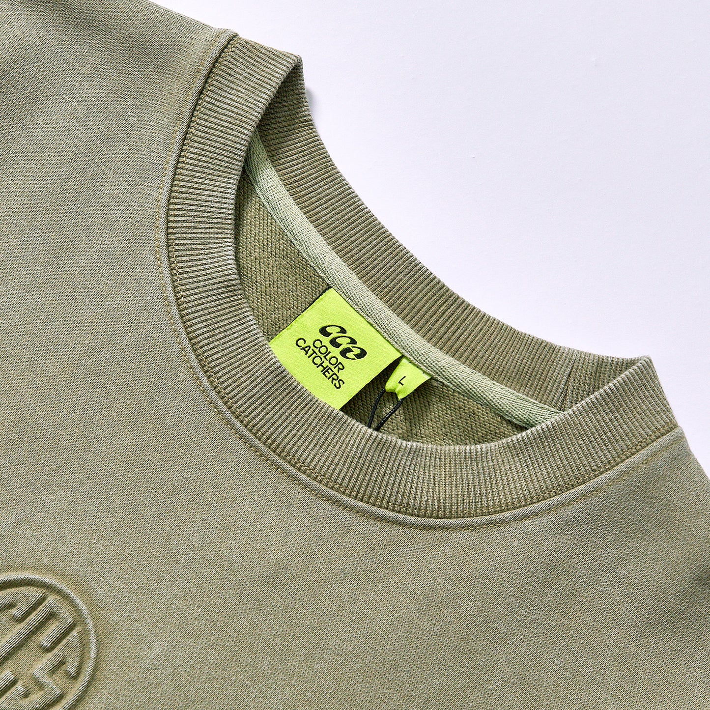 custom chest embossed log  unisex plain crew neck embossed logo sweatshirt drop shoulder loose oversized fit  crew neck pullover blank custom logo wholesale apparel
