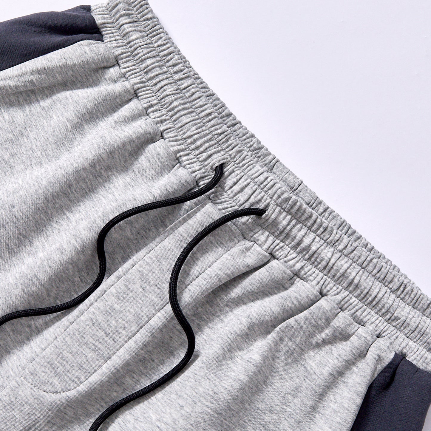 custom logo color block men sweat shorts  elastic waist relaxed fit knee adjustable drawstring deep side pockets heather grey color block summer daily dressing jogging fitness
