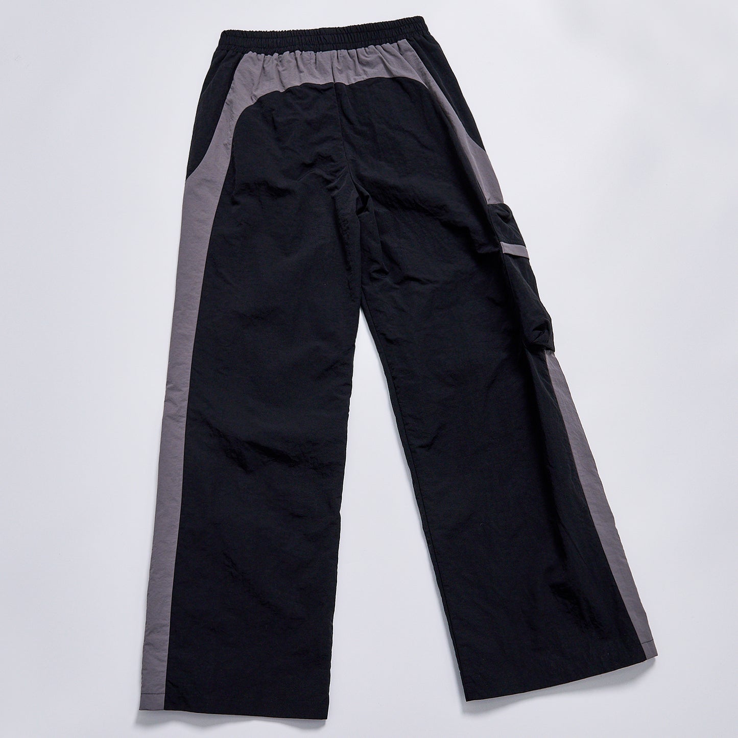 英文标题：Custom Logo Reflective Piping Contrast Color Windbreaker Fabric Unisex Elastic Waist Straight Cargo Pants Streetwear Casual Racing Track Trousers Daily Outer Bottoms
