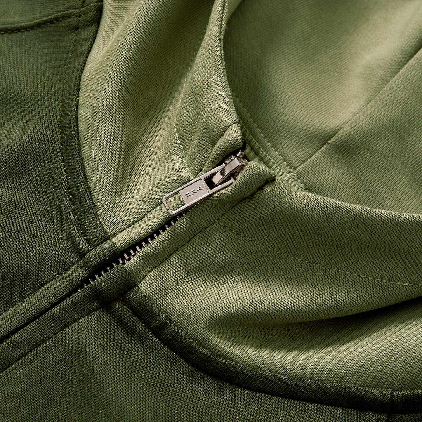Customized hot selling sports training fleece hooded coat rib elastic cuffs hem outdoor running athletic hooded jacket outdoor jogging running outfit