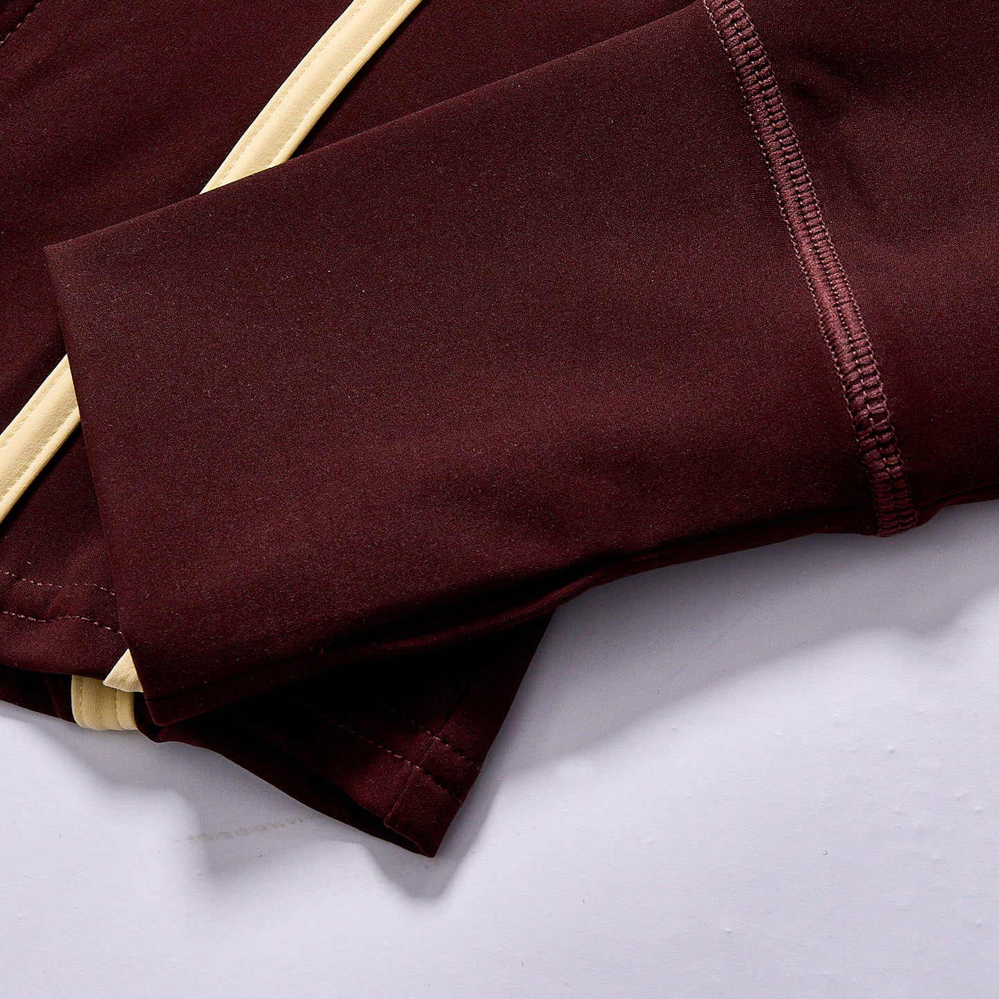 High Quality hooded slim zip workout jacket burgundy stretch fitness hooded outer layer embroidered logo quick dry workout hooded long sleeve  4-way stretch nylon spandex quick dry fabric yoga pilates training