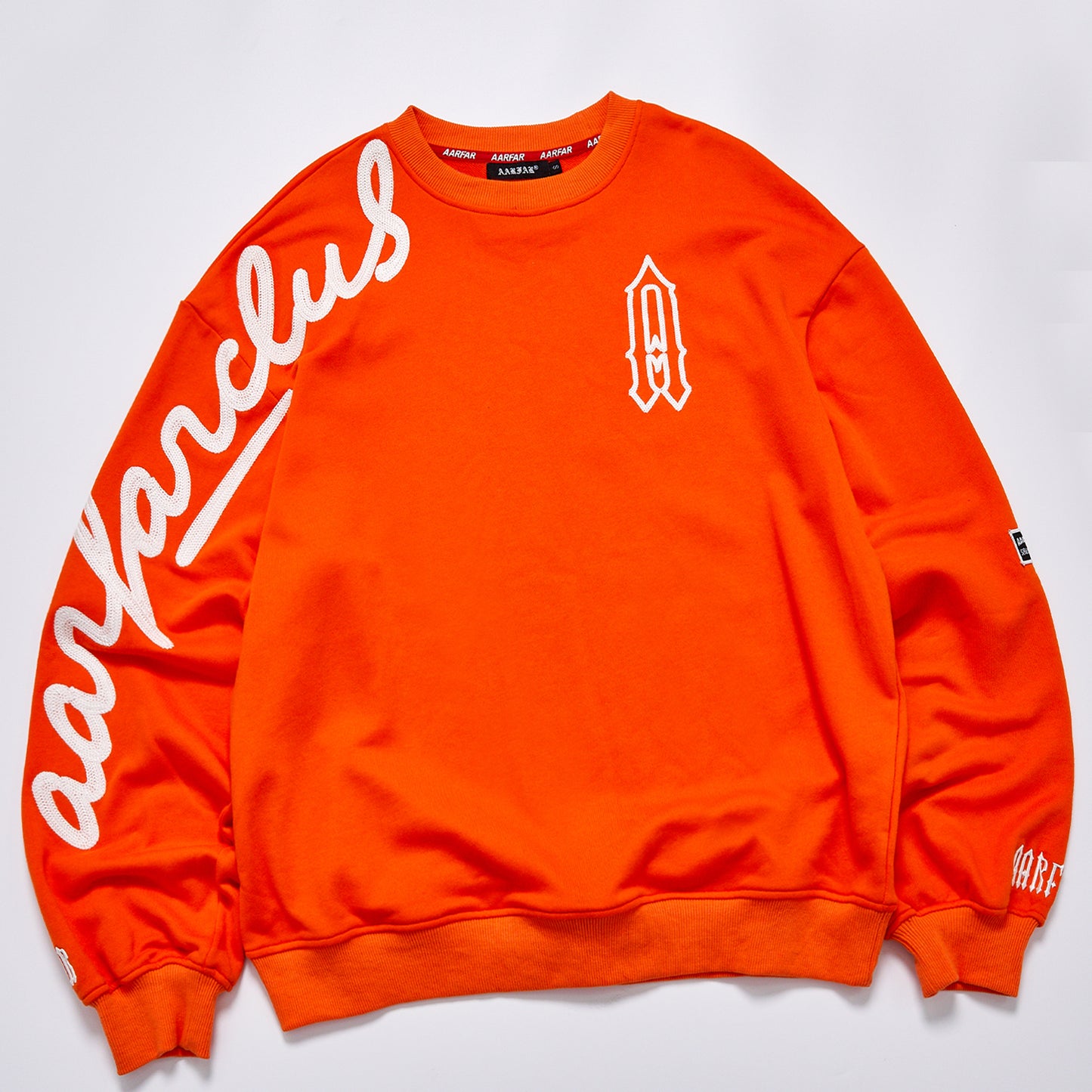 Custom Cursive Letter Embroidery Contrast Orange Crewneck Sweatshirt Unisex Autumn Loose Fit Pullover Streetwear Casual Graphic Long Sleeve Sweat Top