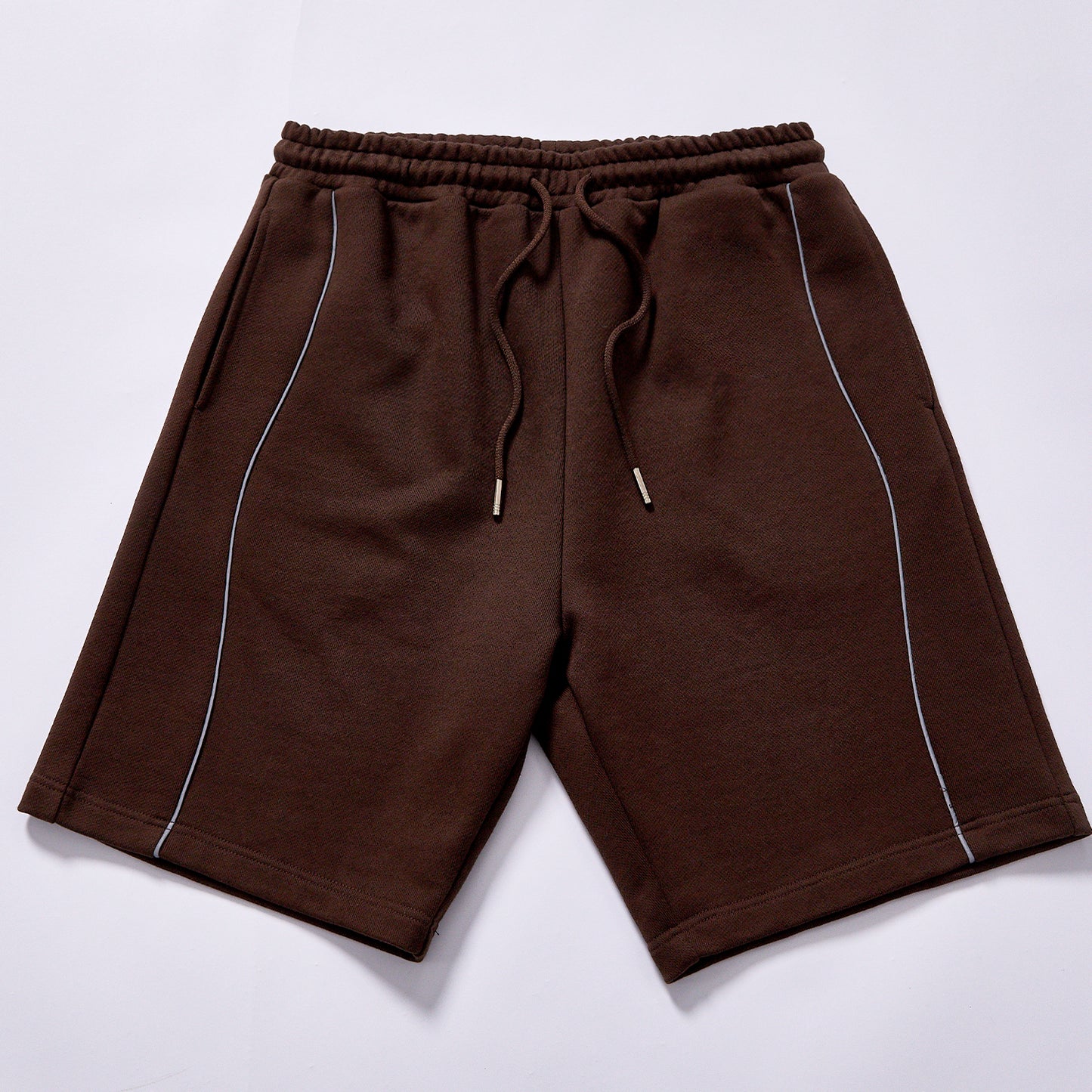 Custom wholesale shorts loose drawstring knee length shorts side contrast stitch sweat shorts side hidden slip pockets  Heavy Cotton Wide Leg Street Casual Knee Shorts